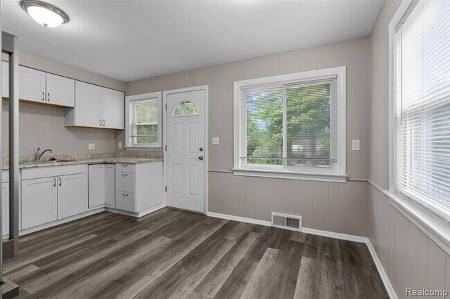 Foto del edificio - 21815 Coolidge Hwy