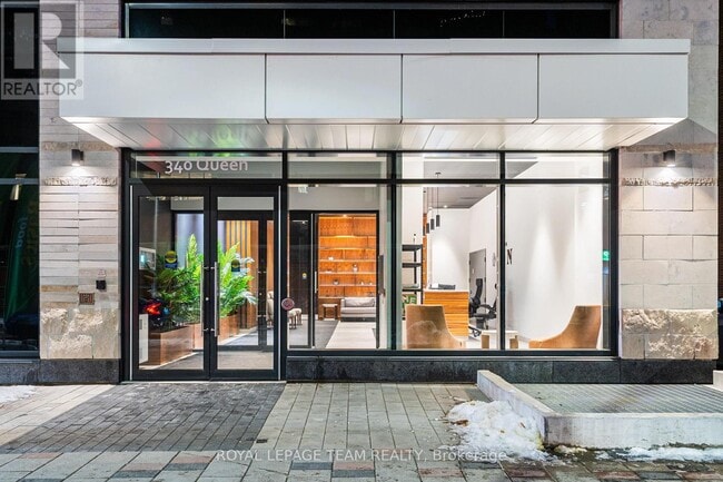 Building Photo - 340 Queen St