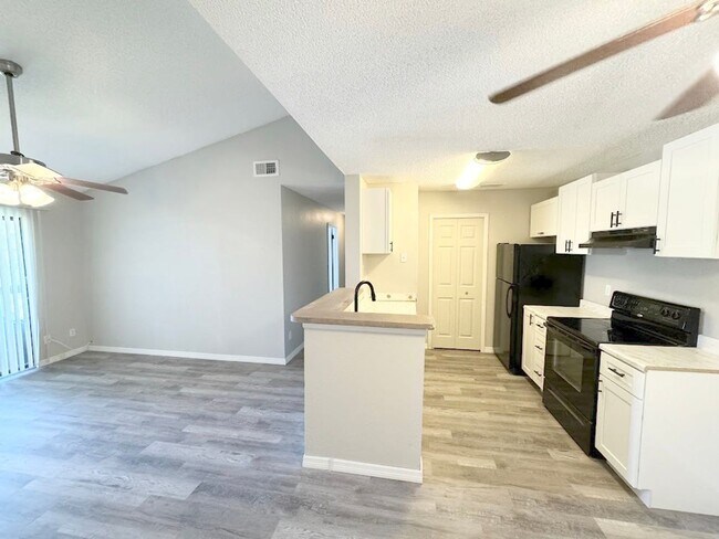 Building Photo - Cascades At Kissimmee