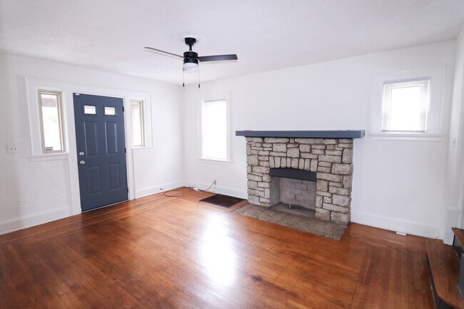 Foto del edificio - 2631 Bellevue Ave