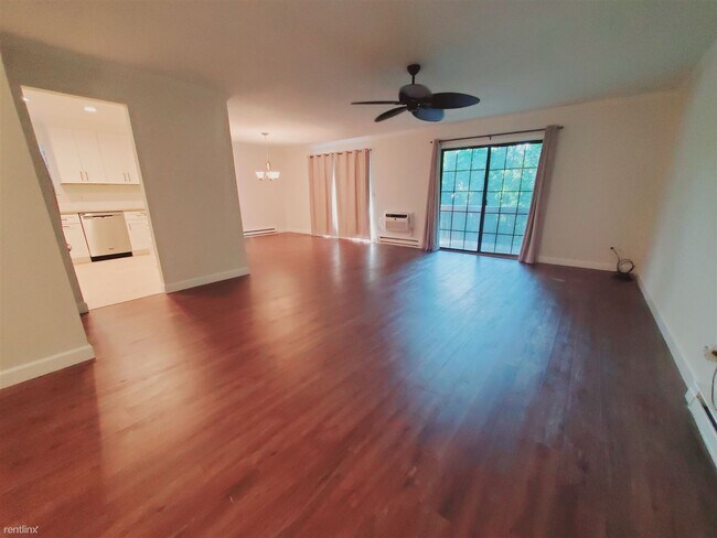 Building Photo - 2 br, 1 bath Condo - 197 Bridge St Apt 12