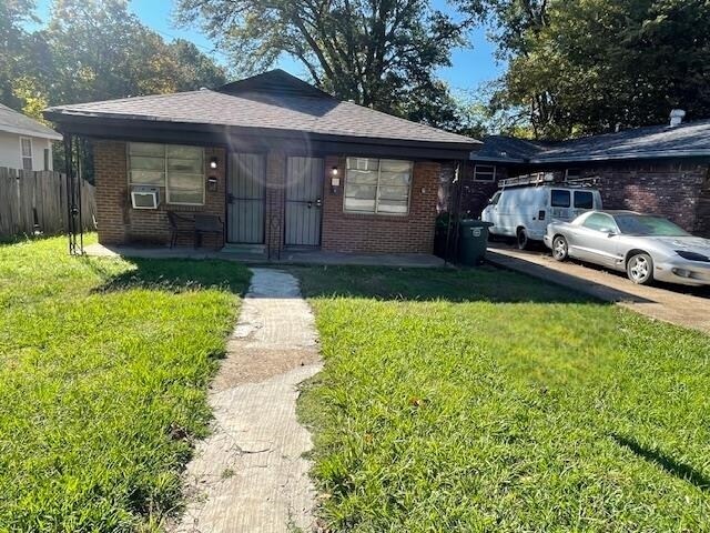 Foto principal - 2859 Nathan Ave