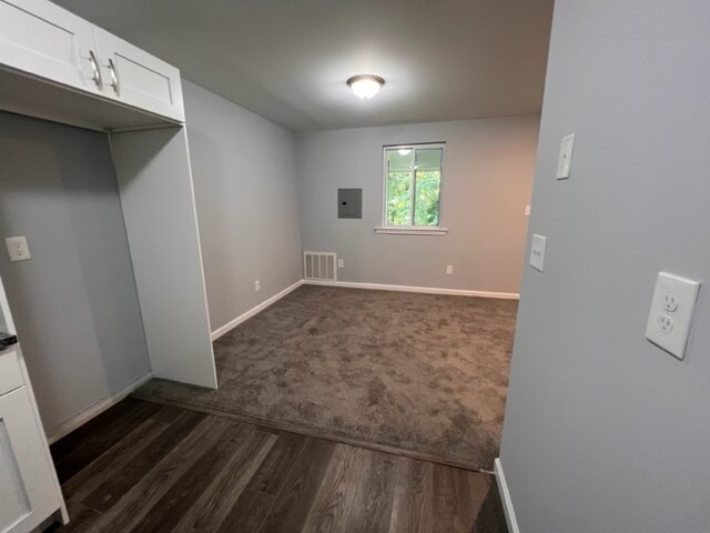 Building Photo - 411 N Stiles Ave