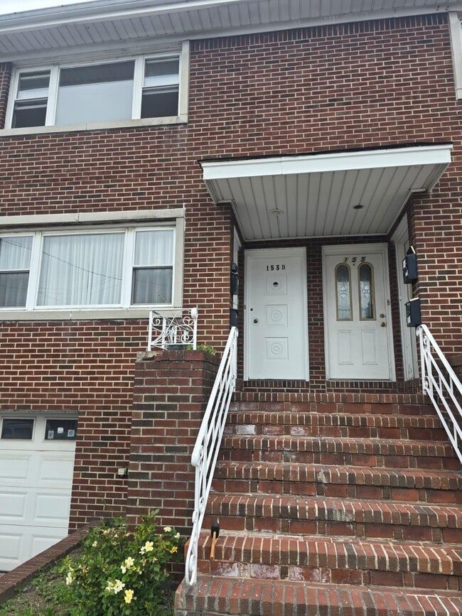 Building Photo - 153 Palisade Ave