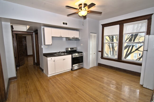 Building Photo - 3449 W Byron St
