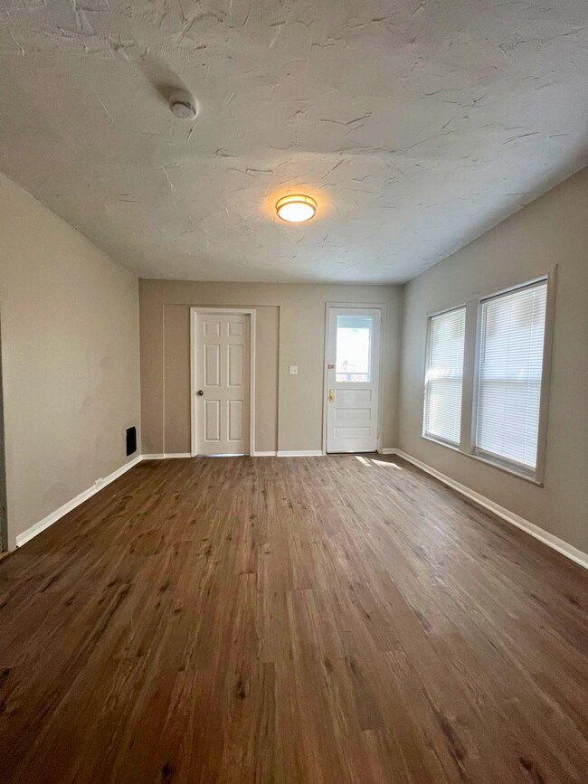 Foto del edificio - 836 E 156th St