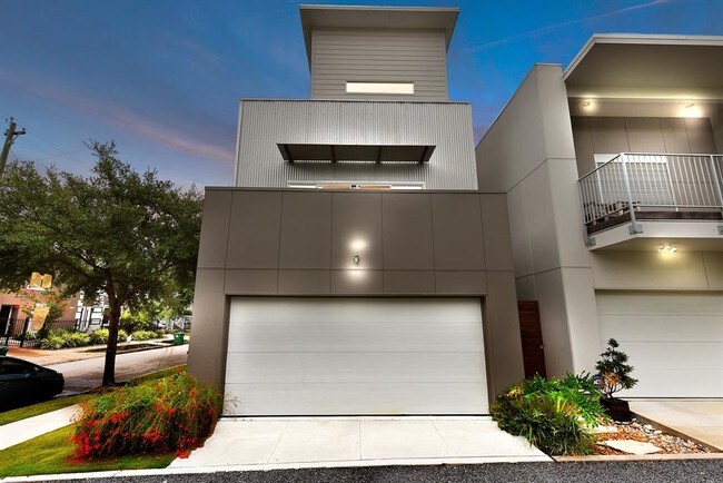 Building Photo - 1818 Palm St