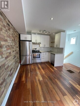 Building Photo - 52-52 Delaney Crescent