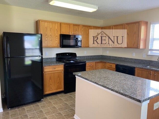 Building Photo - 6728 W Littleton Dr