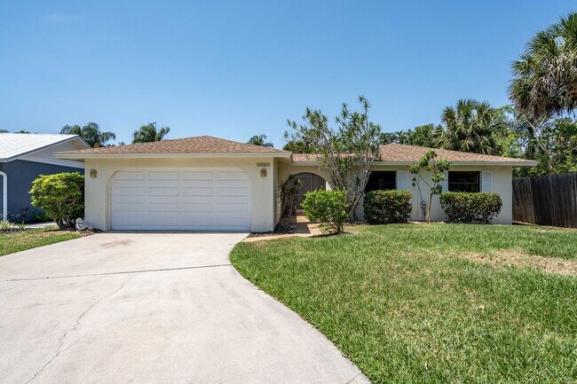 Foto del edificio - RARELY AVAILABLE!  3BED/2BATH POOL HOME FOR RENT-SARASOTA, FL $3195.00
