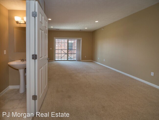 Building Photo - 1 br, 2 bath House - 224 N. 49th St. #2B