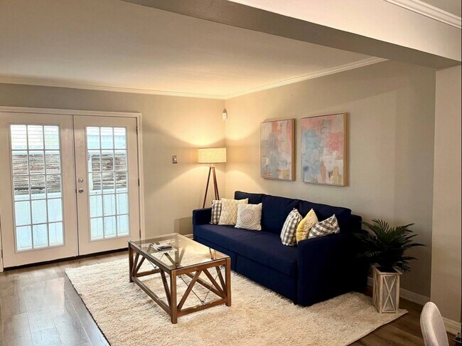Foto del edificio - 811 Lovett Blvd