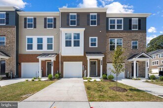 Building Photo - 8263 Longford Rd