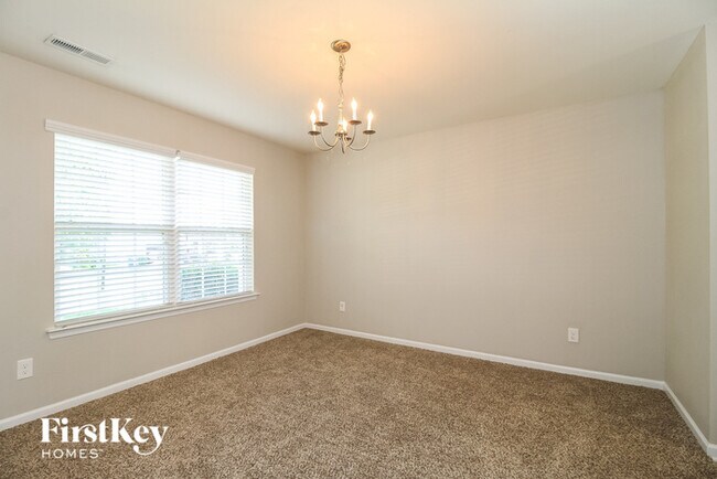 Building Photo - 4886 Old Towne Village Cir