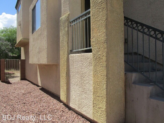 Building Photo - 3 br, 2.5 bath House - 3493 CHELSEA GROVE ST