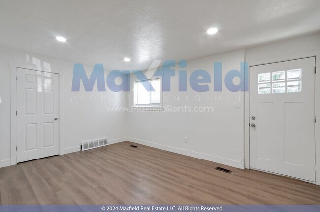 Foto del edificio - North Salt Lake 2 BD 1 BA Only $500 Deposi...