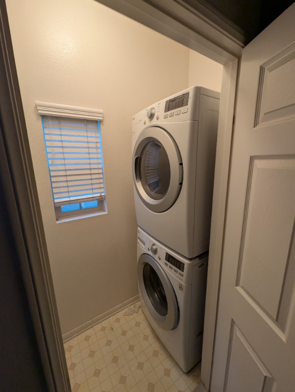 Building Photo - 2702 Escala Cir