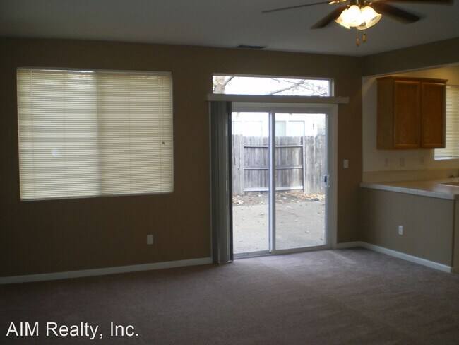 Building Photo - 4 br, 2.5 bath House - 5331 BACCUS WAY