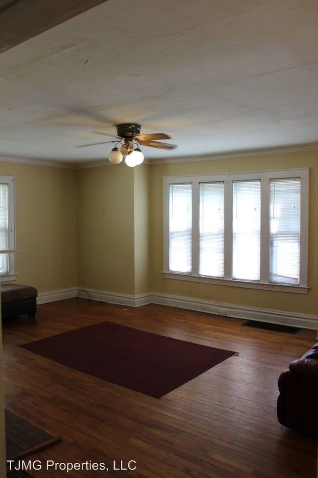 Building Photo - 5 br, 1.5 bath Room For Rent - 749 Euclid Ave