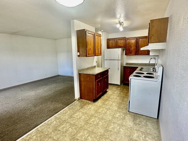 Photo du bâtiment - 10207-10207 W Pne Ave