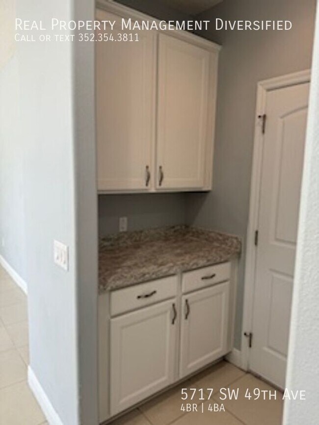 Foto del edificio - 5717 SW 49th Ave