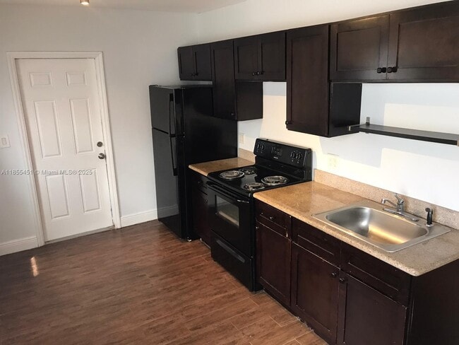 Foto del edificio - 131 NW 15th St