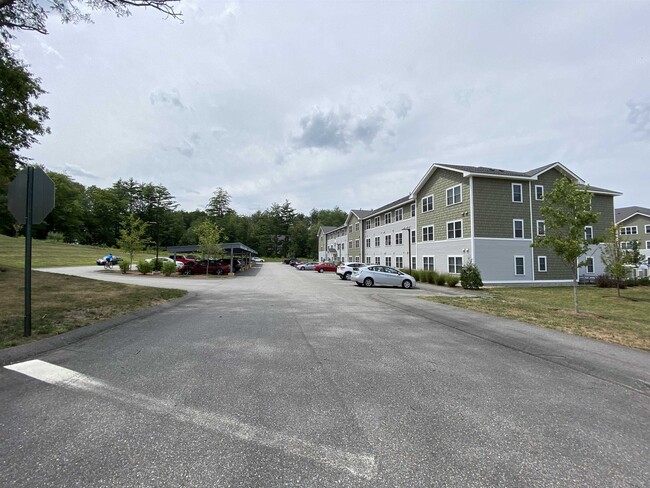 Building Photo - 15 E Ridge Dr