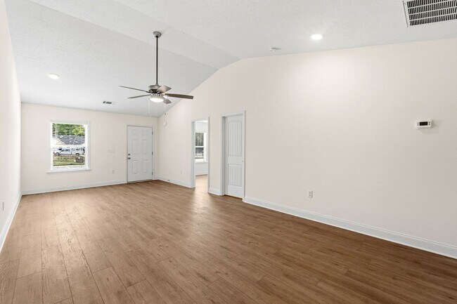 Foto del edificio - 2221 Archer Ln