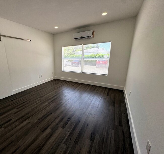 Foto del edificio - 3237 SW 4th St