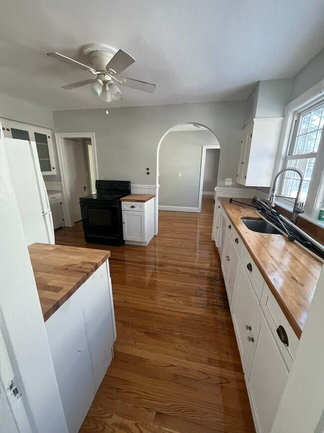 Foto del edificio - 25 Wawecus Rd