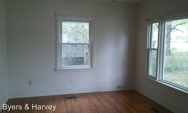 Foto del edificio - 2 br, 1 bath House - 725 Monroe Street