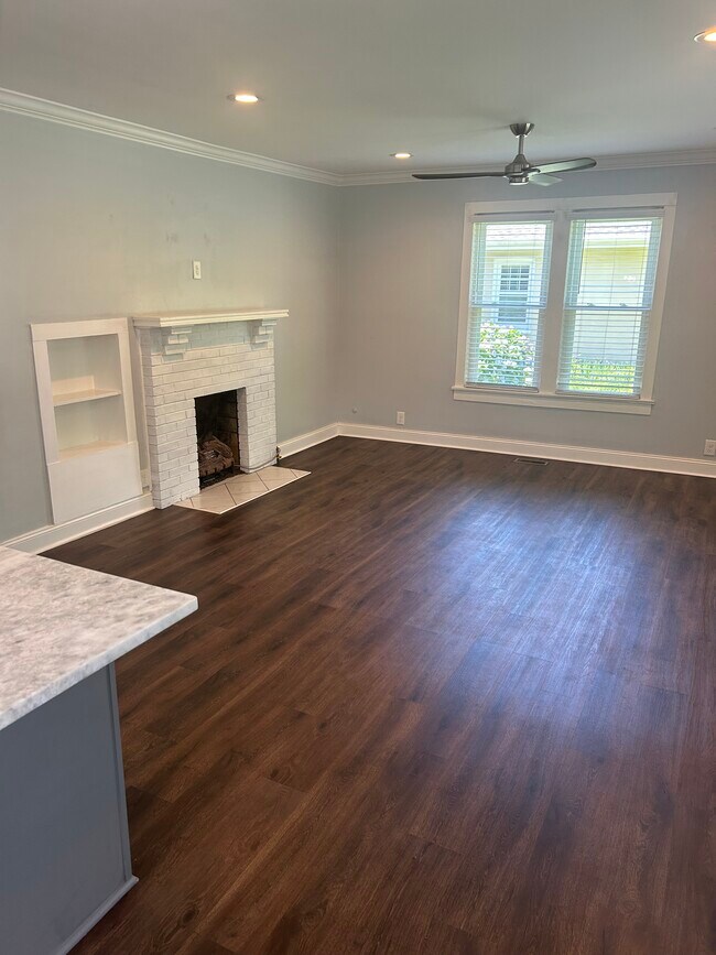 Foto del edificio - 1508 Ward Ave NE
