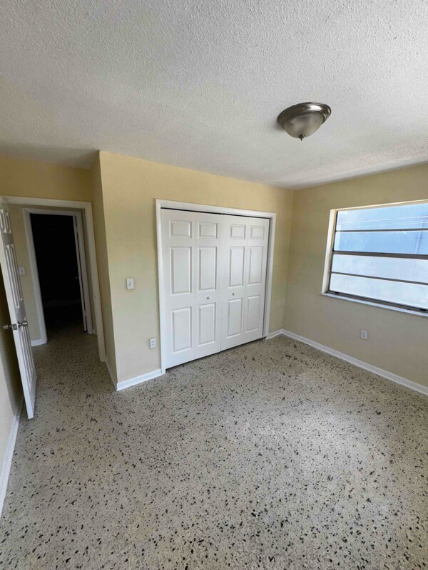 Foto del edificio - 1040 SW 7th St