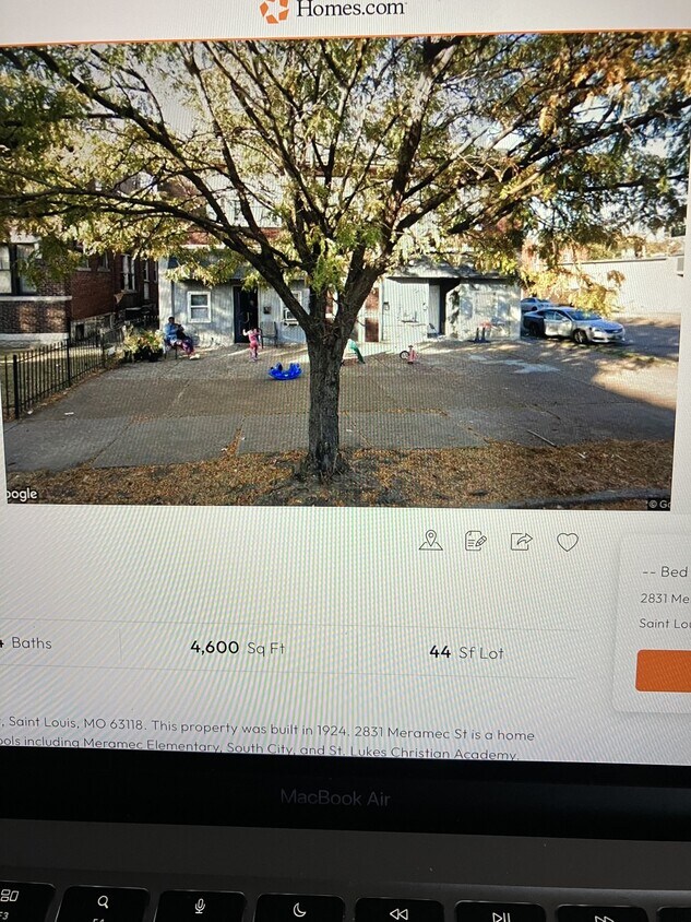Foto principal - 2833 Meramec St