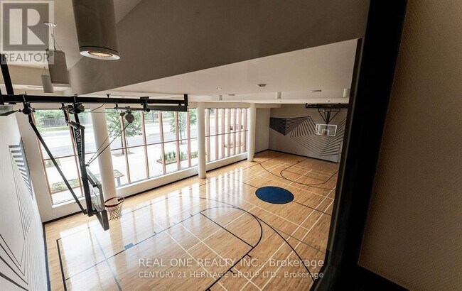 Photo du bâtiment - 7950-7950 Bathurst St