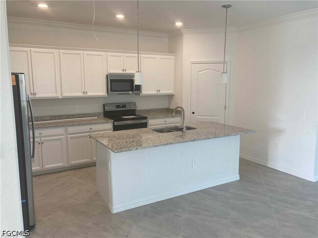 Building Photo - 14499 Cantabria Dr