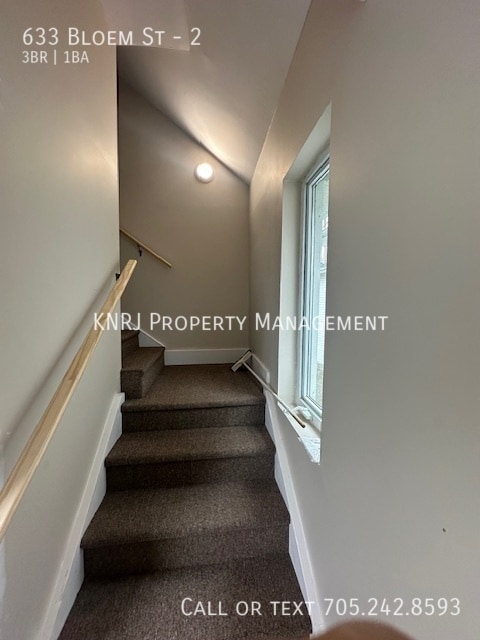 Building Photo - Upper 3 Bedroom Apartment