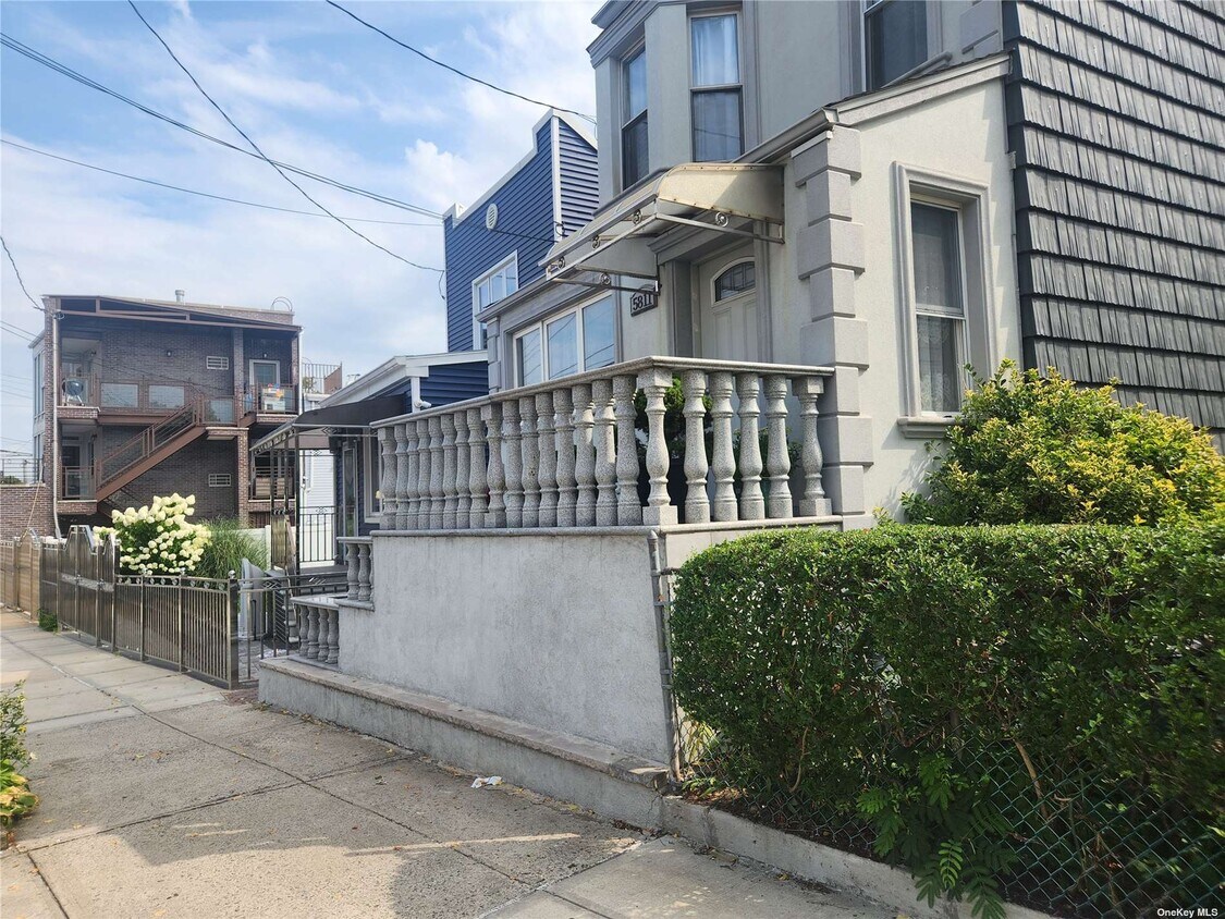 Primary Photo - 58-11 61st St