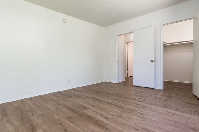 Foto del edificio - 4653 Fulton Ave