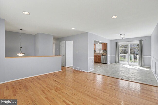 Foto del edificio - 3912 Brookridge Dr