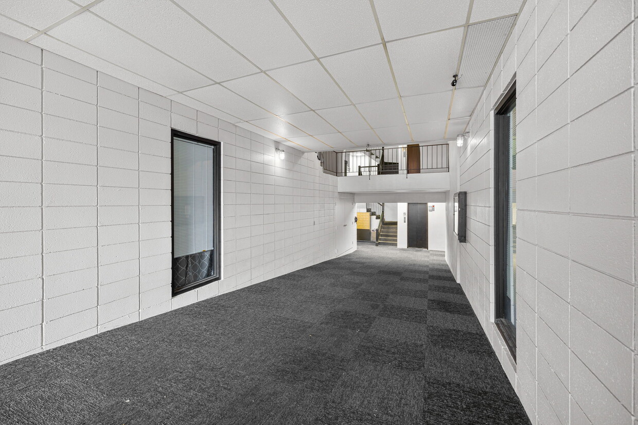 Building Photo - 310 N Michigan St