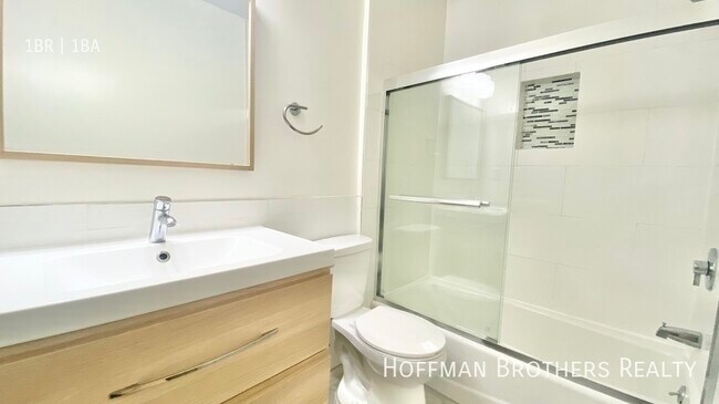 Foto del edificio - 3840 Ingraham St