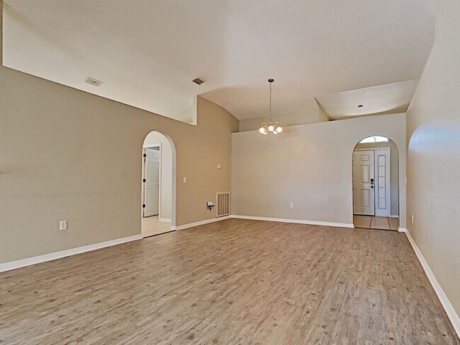 Foto del edificio - 1011 Red Alder Cir