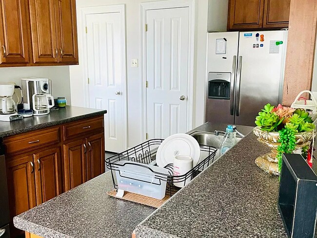 Foto del edificio - 1501 Harwich Dr