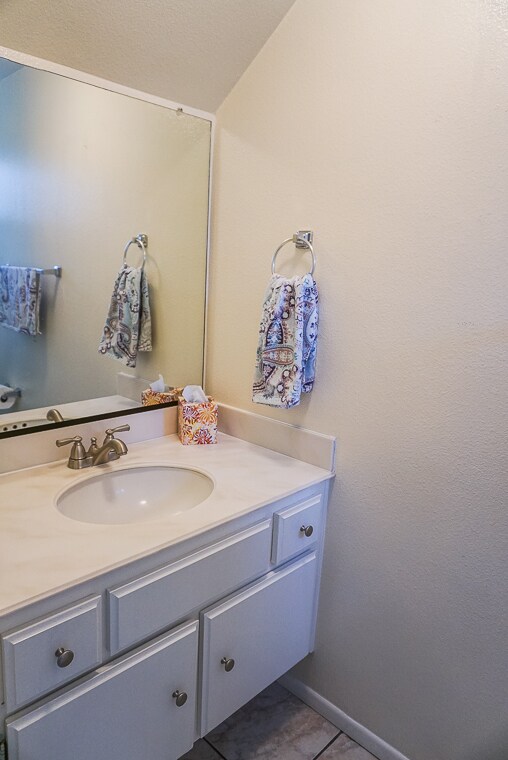 Foto del edificio - Beautiful 3 bed 2.5 bath Townhome in Orange