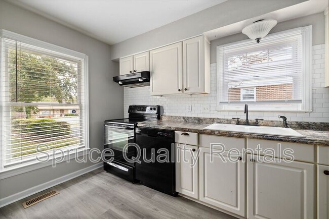 Foto del edificio - 5215 Peppercorn St