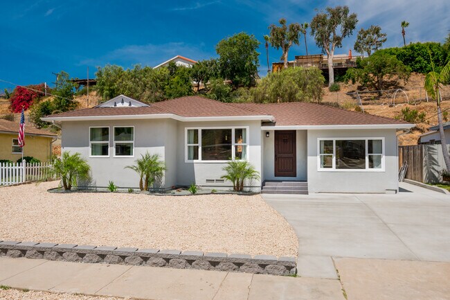 Building Photo - 6140 Sarita St
