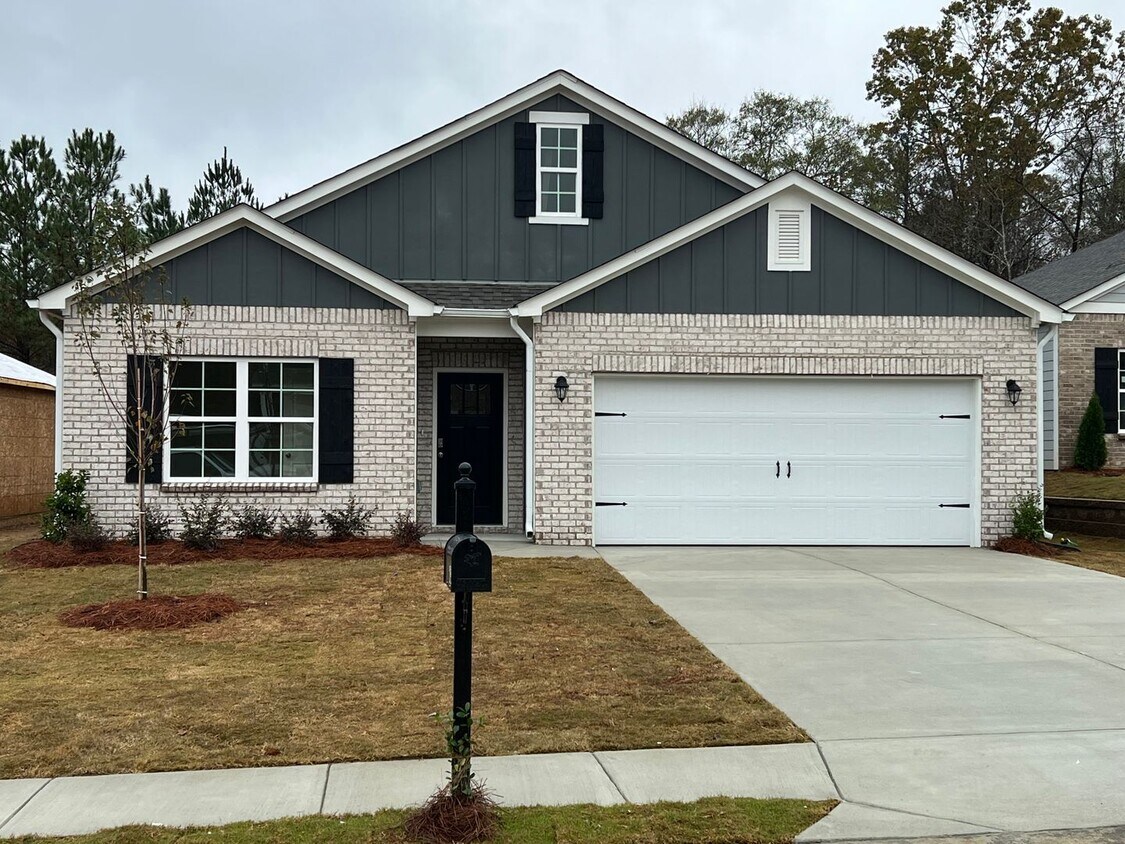 Foto principal - Odenville’s Sterling Place subdivision One...