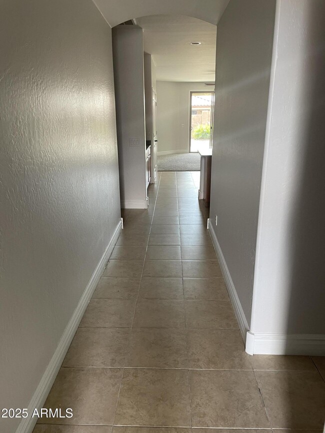 Foto del edificio - 17765 W Bridger St