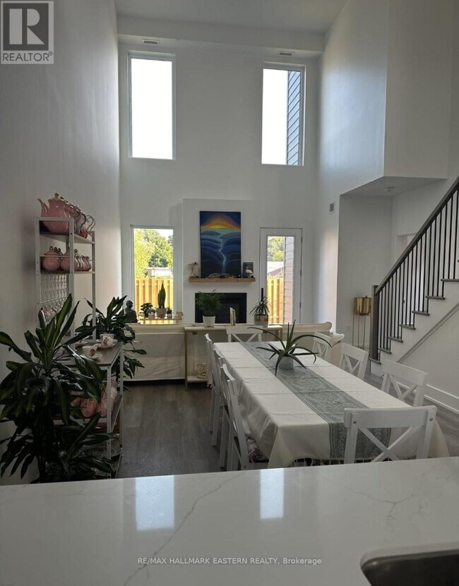 Building Photo - 19 West Street N